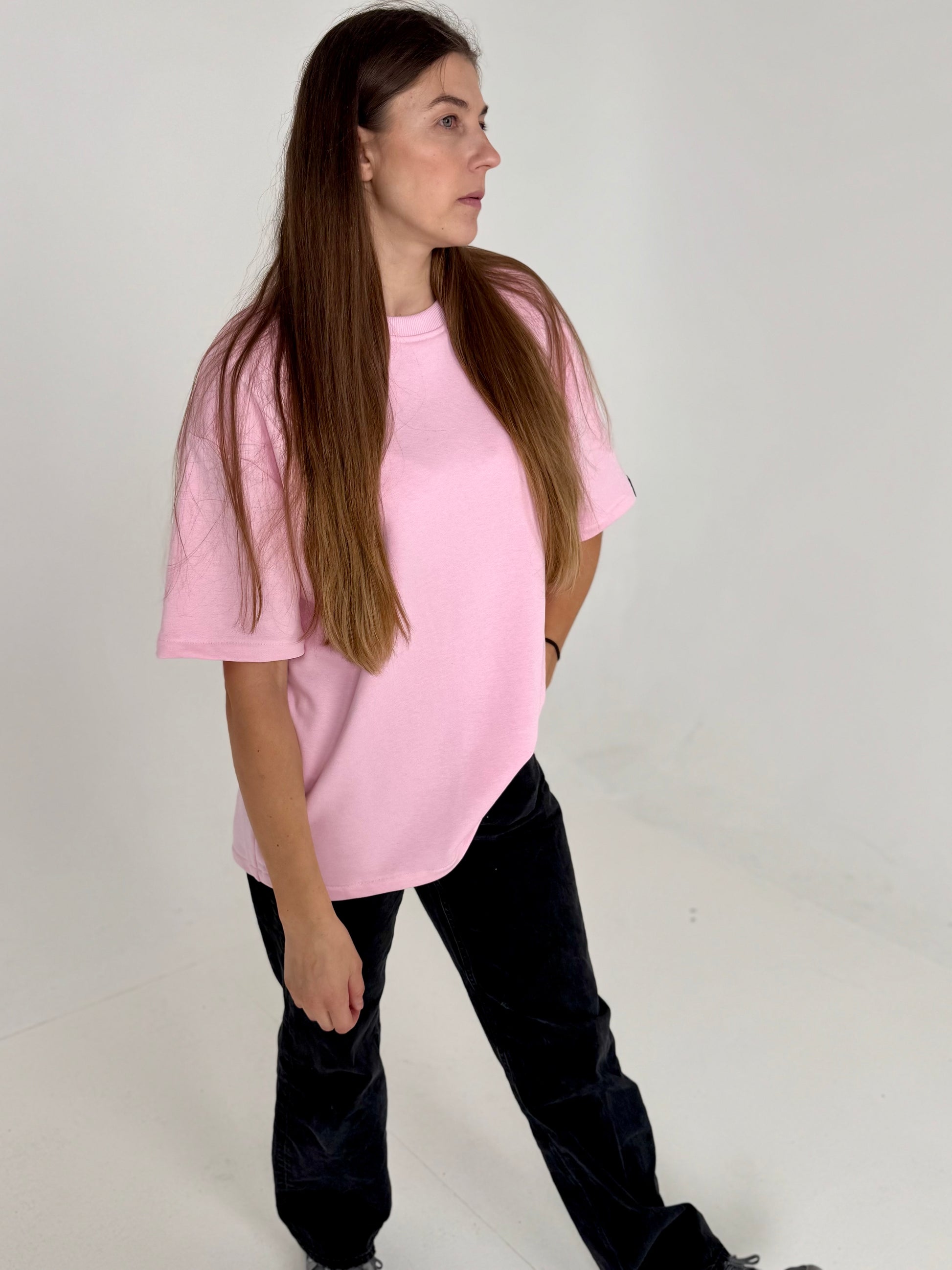 Moteriška prailginta maikutė iš trisiūlio “Baby pink”