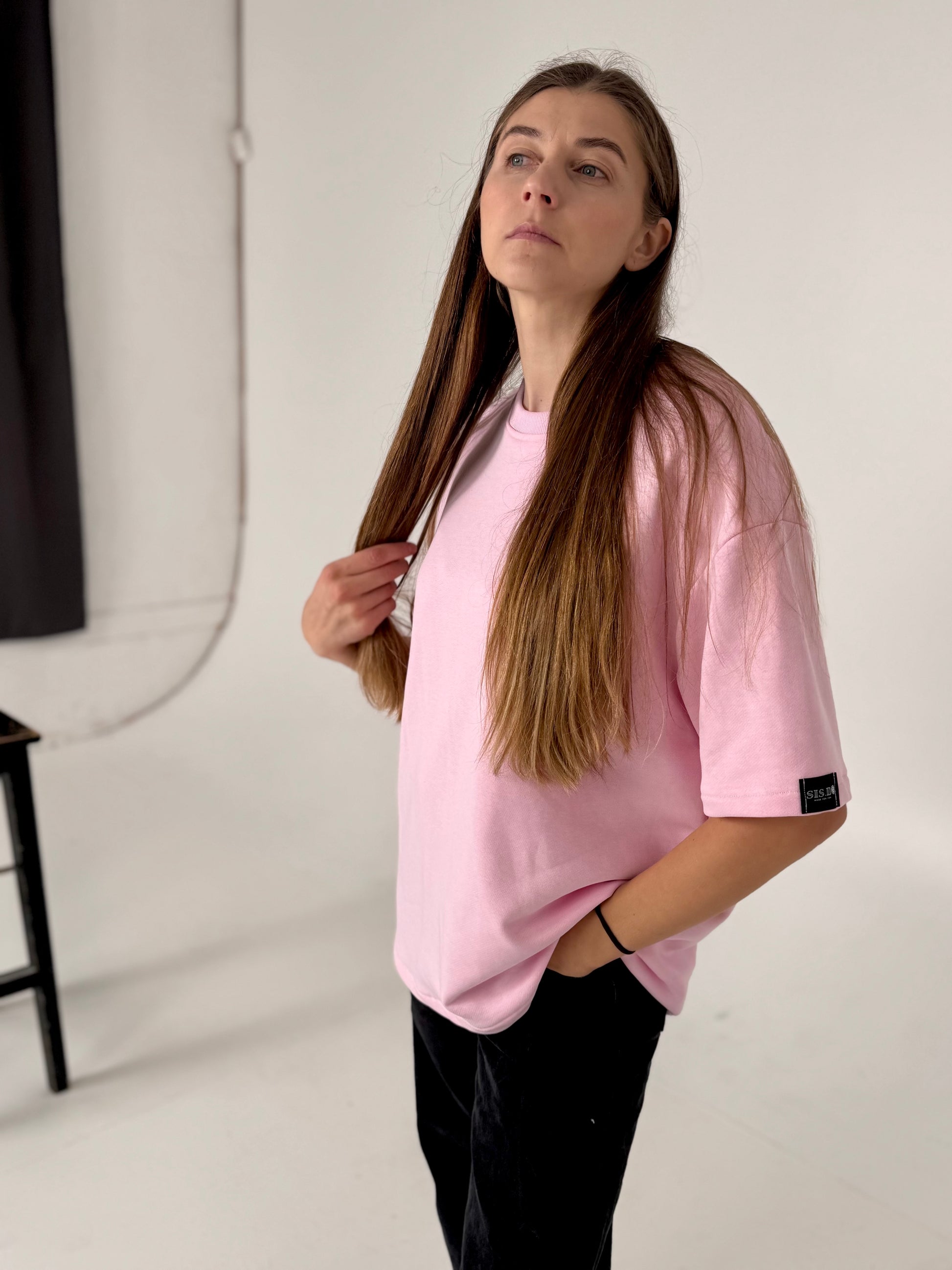 Moteriška prailginta maikutė iš trisiūlio “Baby pink”