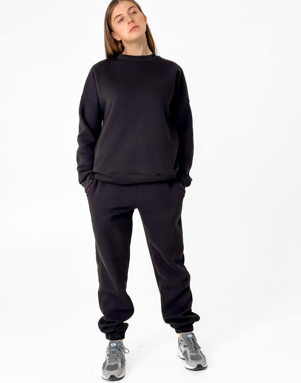 Moteriškas oversize stiliaus kostiumėlis iš storo pūkelio "Black"