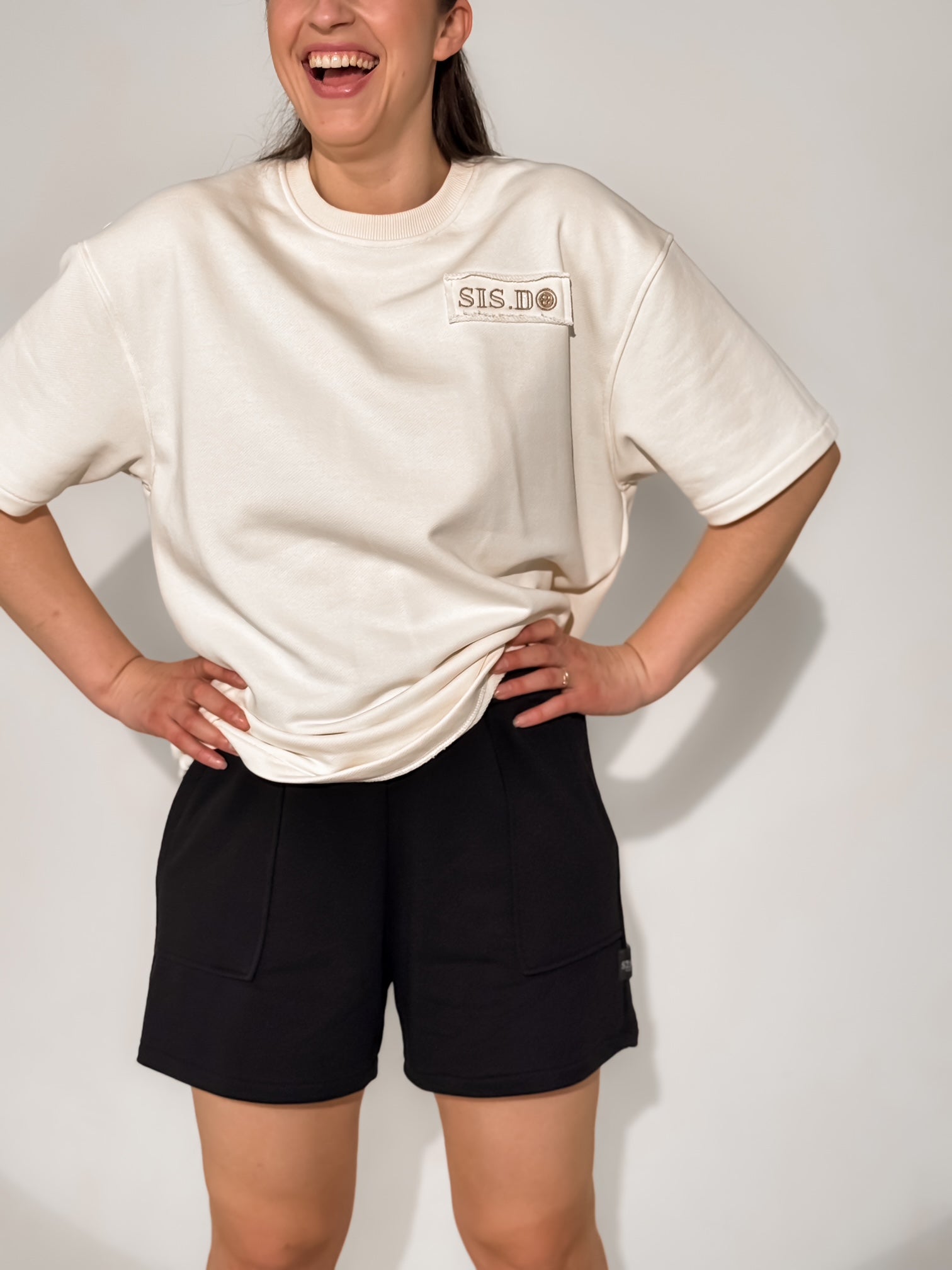 Prailginta moteriška oversize palaidinė iš trisiūlio “Creme”