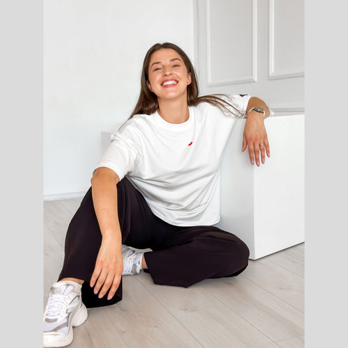 Balta / Juoda oversize palaidinė su išsiuvinėta širdele "Širdis"