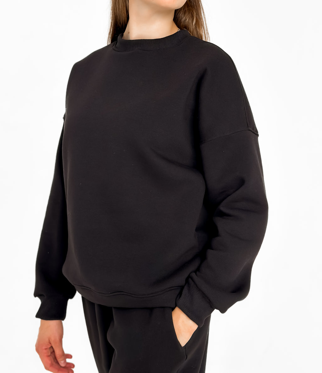 Moteriškas oversize stiliaus kostiumėlis iš storo pūkelio "Black"